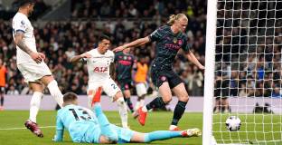 Сити превзе Тотнъм и първото място