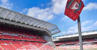 Ливърпул има гарантирани само 30 млн. от сделката с Nike