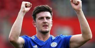 Магуайър поднови с Лестър