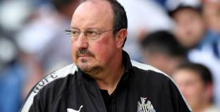 Нюкасъл и Бенитес преговарят за новия договор на испанеца 