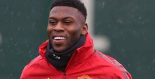 Ман Юнайтед предлага нов договор на Фосу-Менса 