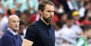  Саутгейт: Нямам представа защо ни освиркват 