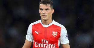 Парлър: Джака ще търка пейката