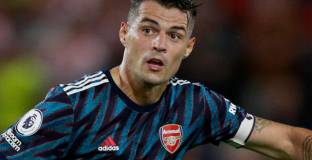 Арсенал подписа нов договор с Джака