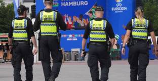 Полицията в Хамбург коментира нападението на мъжа