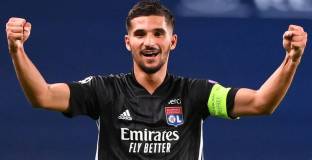 Арсенал готви предложение за Ауар