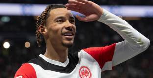 Ман Юнайтд отправи оферта за Екитике