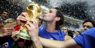 Носител на Световната купа в затвора за връзки с мафията