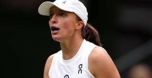 Швьонтек се класира за втория кръг на „Уимбълдън”