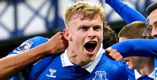 Ман Юнайтед може да се върне за Брантуейт 