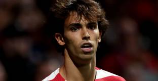 Челси договори трансфера на Фелиш