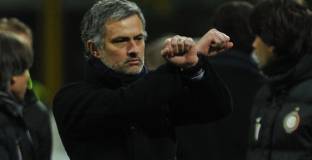 Бивш шеф на Интер: Моуриньо лежеше в автобуса и плачеше