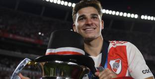  Ман Сити обяви за Алварес 