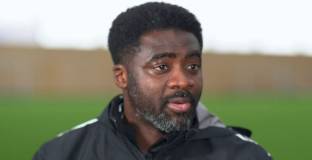 Коло Туре е близо до назначение в Уигън