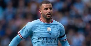 Уокър възнамерява да остане в Ман Сити