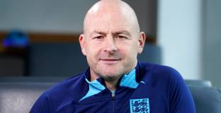 Рико Луис препоръча Карсли за треньор на „Трите лъва”