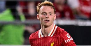 Брентфорд съгласува трансфера на Де Берг