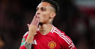  Тен Хаг: Антони ми бе като син