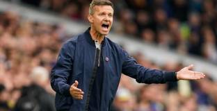  Марш: Тук съм за дълго време