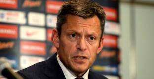 Шефът на ФА се извини на еврейските организации 