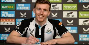 Нюкасъл обяви трансфера на Таргет