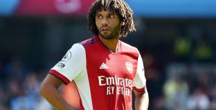   Елнени ще удължи договора си с Арсенал