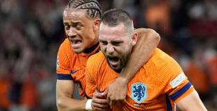 Нидерландия обърна Турция и среща Англия (видео)