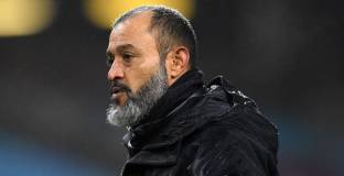 Санто дари 300 000 за благотворителна цел