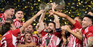 Олимпиакос е първият отбор от 22 г., който печели евротурнир у дома