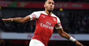 Арсенал ще се опита да защити Обамеянг от китайските клубове