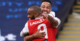  Барса обмисля да събере Обамеянг с Лаказет 