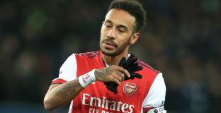  Нюкасъл се обърна към Арсенал за Обамеянг