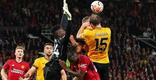  Невил смята, че срещу Онана е трябвало да бъде отсъдена дузпа