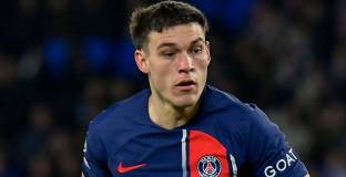 ПСЖ предложи на Ман Юнайтед да наеме Угарте 