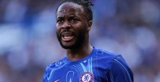 Агбонлахор съветва Вила да купи Стърлинг