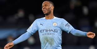 Стърлинг намекна, че е нещастен в Ман Сити