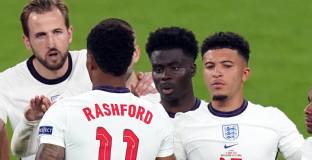 Играчи на Портсмут са заподозрени в расизъм срещу националите