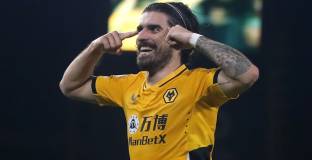 Невеш остава в Англия, ако напусне Уулвс