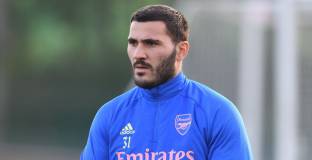 Арсенал потвърди напускането на Колашинац