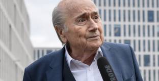 Прокуратурата поиска 18 месеца за Блатер и Платини