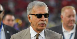 Крьонке отказа да продаде Арсенал на Spotify