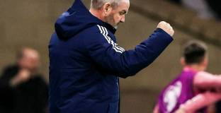 Стив Кларк: Играчите бяха невероятни от първата до последната минута