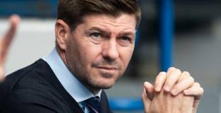 Чарли Адам не вярва, че Джерард ще изостави Рейнджърс заради Нюкасъл