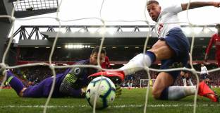 Лорис чувства отговорност за втория гол на Ливърпул