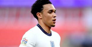 Трент получи травма в мача с Австрия