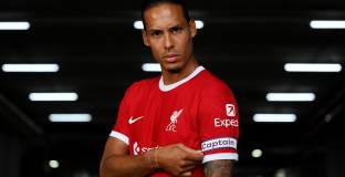 Енрике смята за грешка назначаването на Ван Дайк за капитан