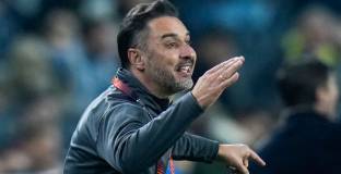 Евертън отхвърли Перейра