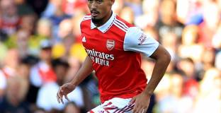 Салиба поискал да играе като нападател