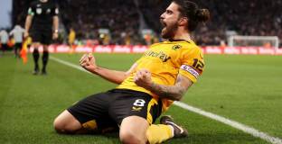 Арсенал е готов да прихване полузащитника Рубен Невеш