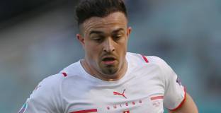 Лион предложи 6 милиона за Шакири